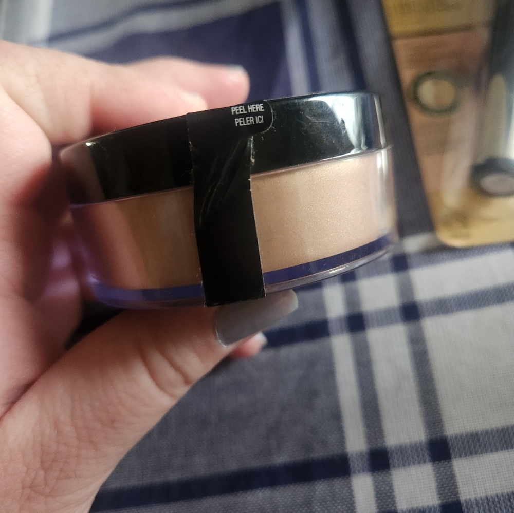 Makeup bundle - Picture 4 of 7